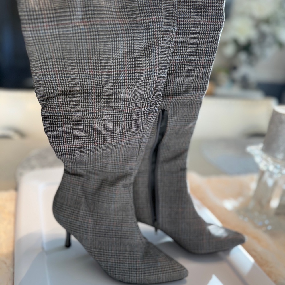 Plaid Knee-High Women's Boots size 7